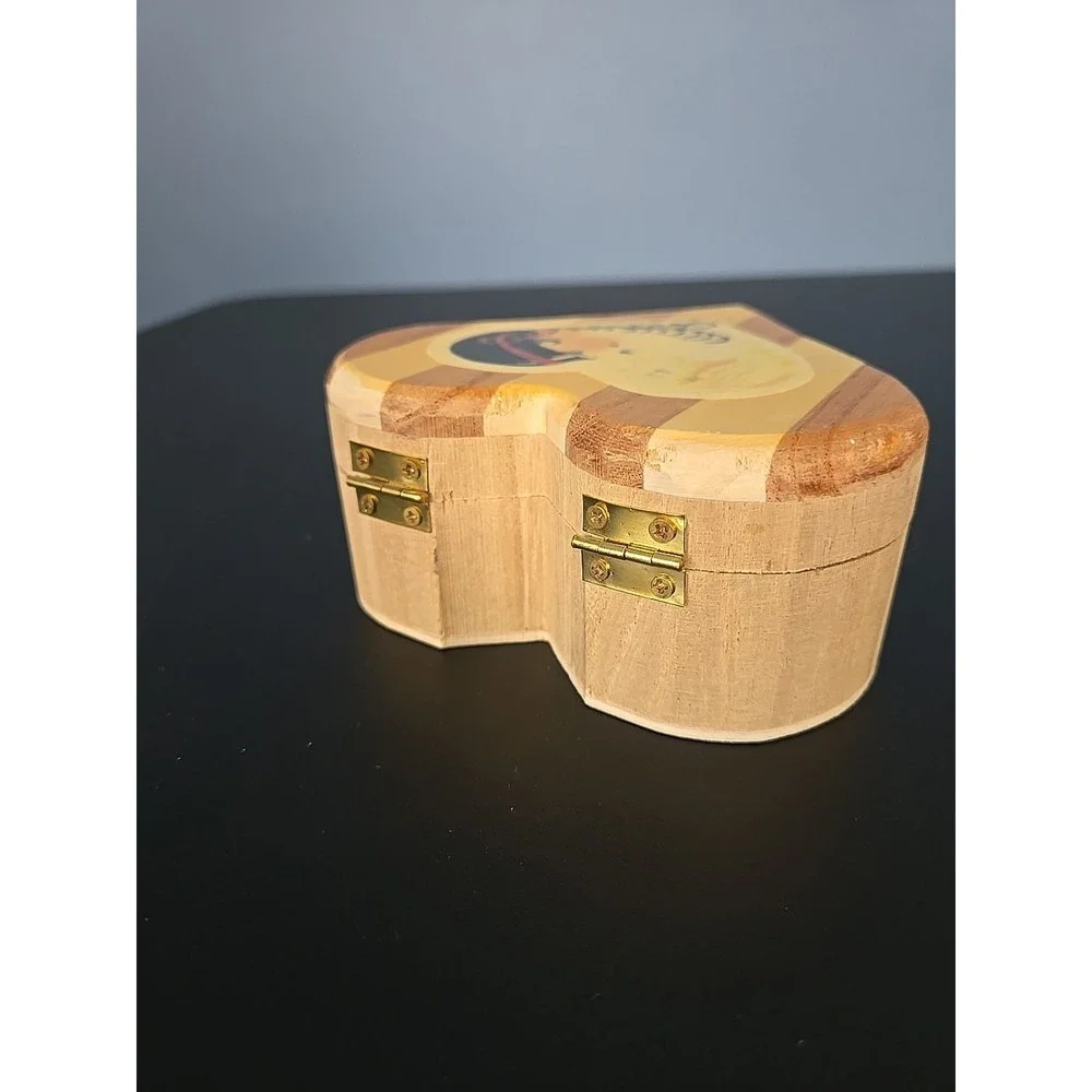 Wooden Heart Shaped Jewelry‎ Trinket Box Handmade Wood 4.5 x 4.5